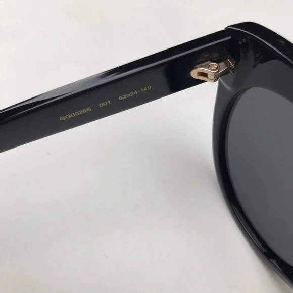 GUCCI Sunglasses - Picture 7 of 9